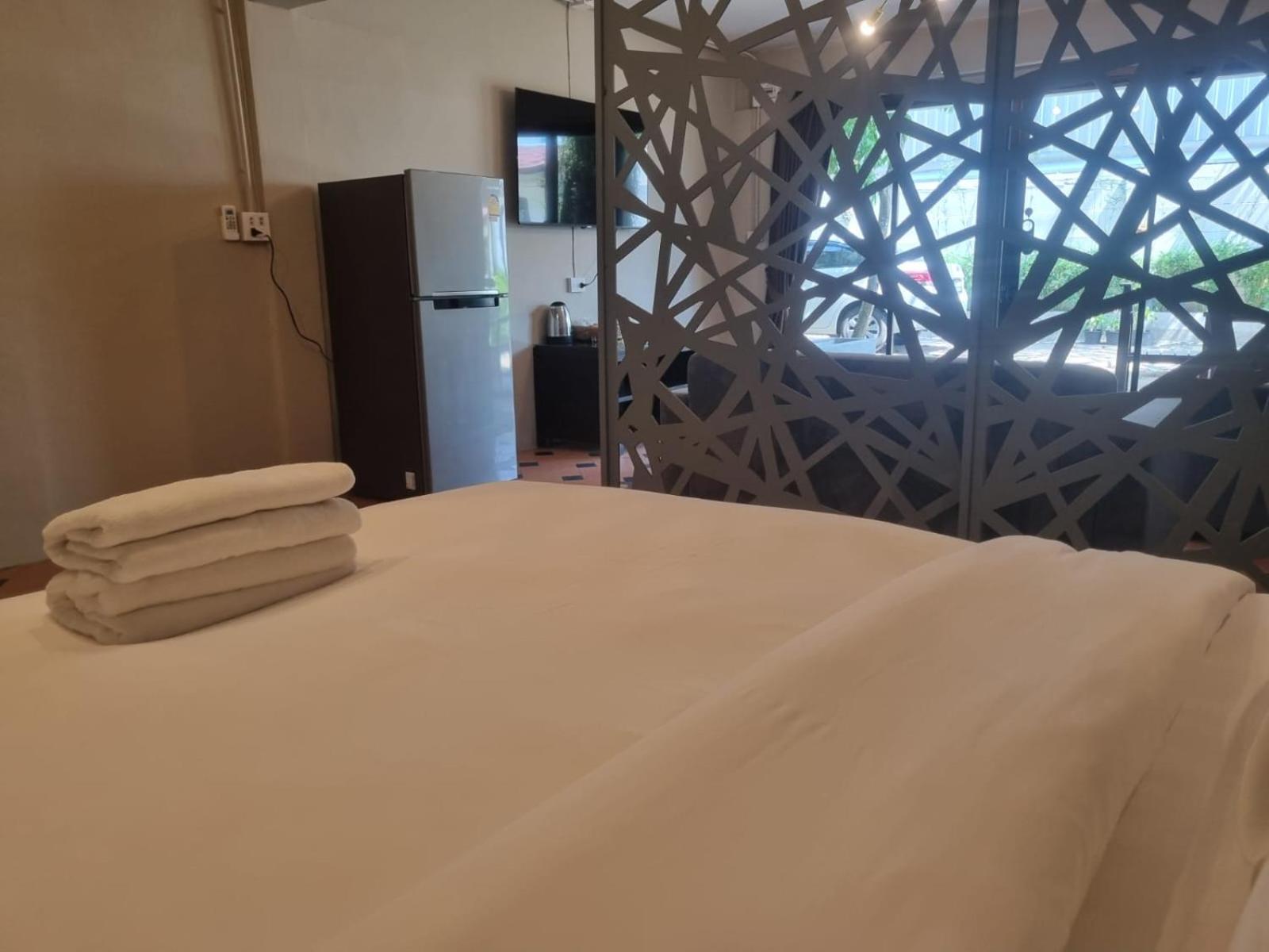 New Breakers Hotel Rawai Buitenkant foto